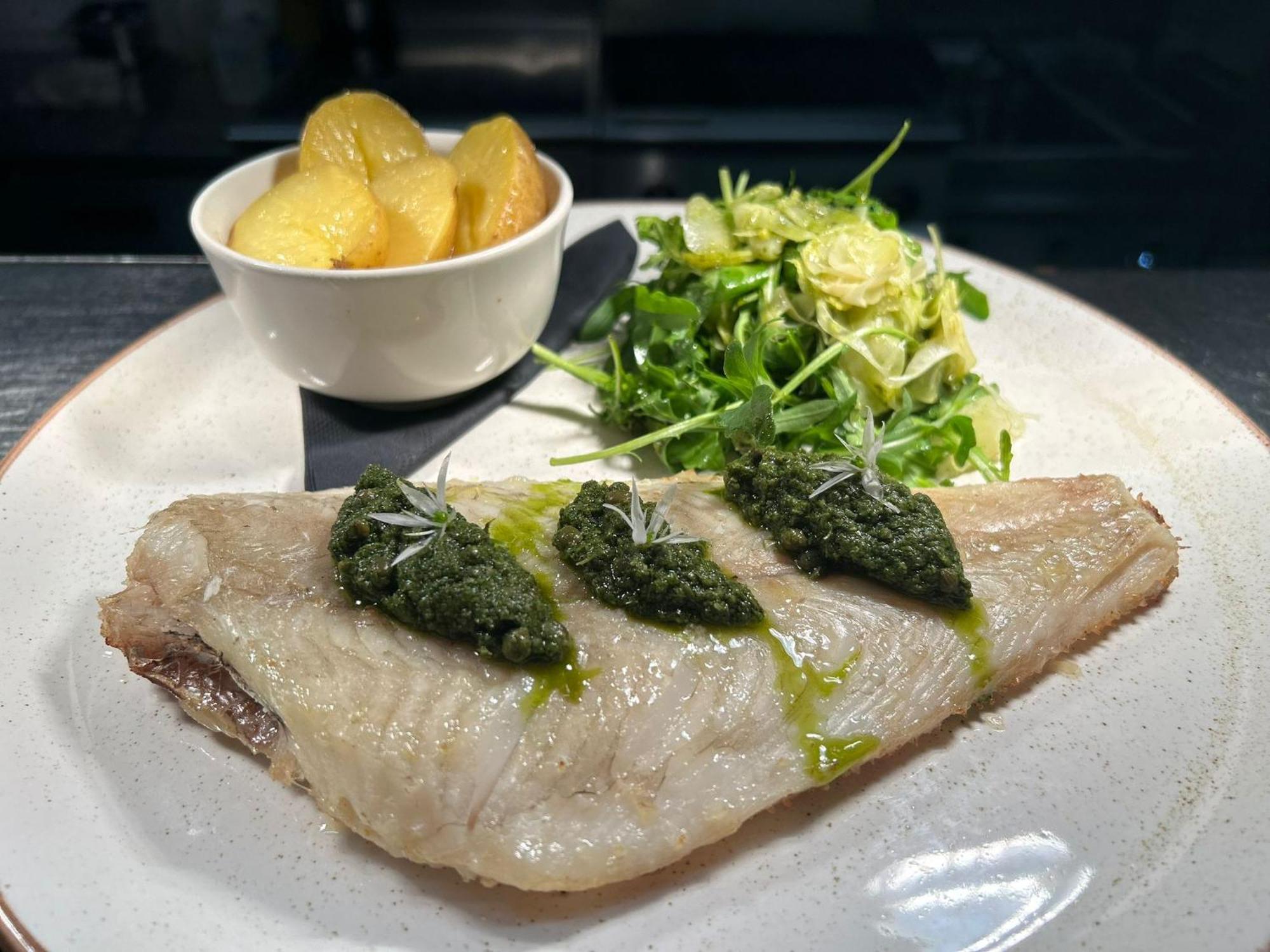 The Inn On The Tay 피틀로크리 외부 사진